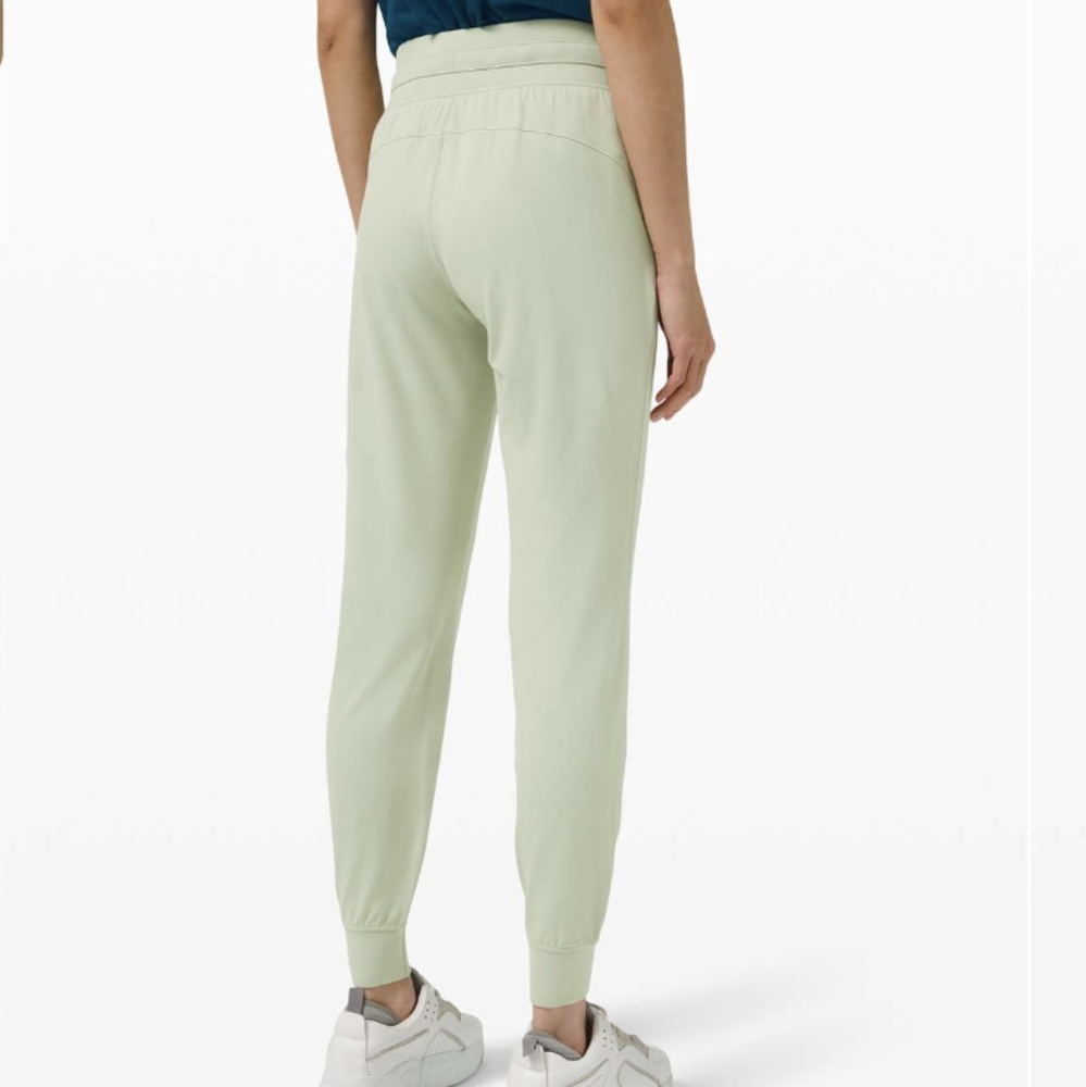Lululemon Ready to Rulu Jogger 29" Green Fern beautiful spring color